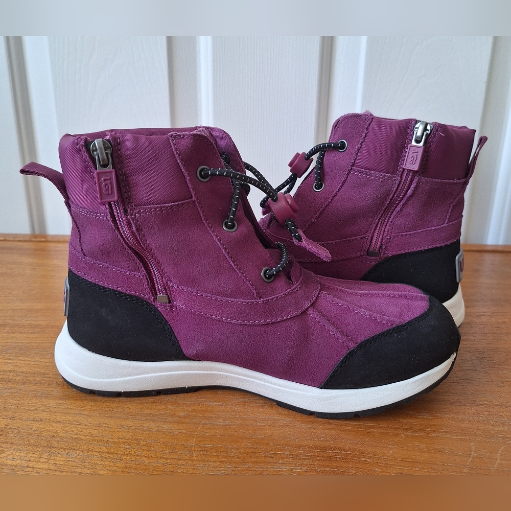 UGG Waterproof Sneaker Snow Boots Thinsulate Hi Top Hiking Kids Women EU 36 NEW - Picture 7 of 16